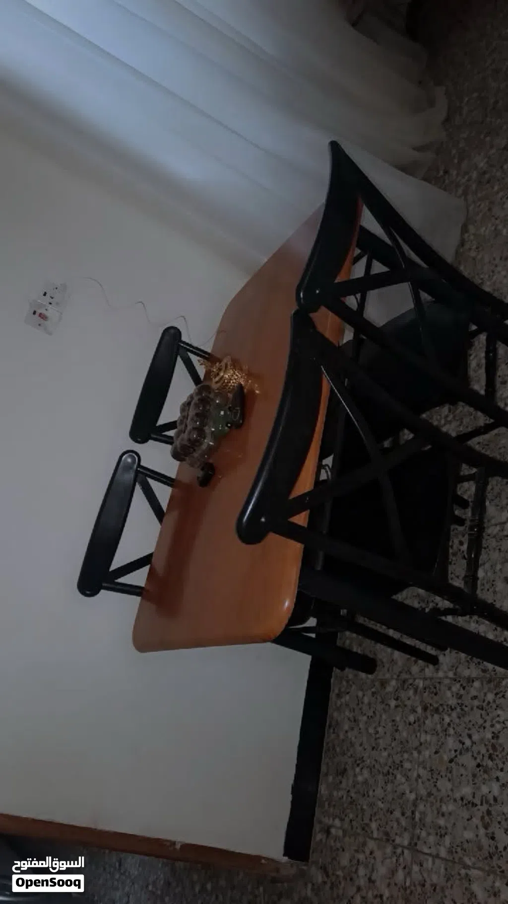 ميز طعام و ميز بلازما