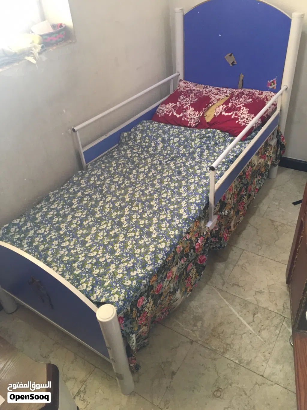 سرير اطفال