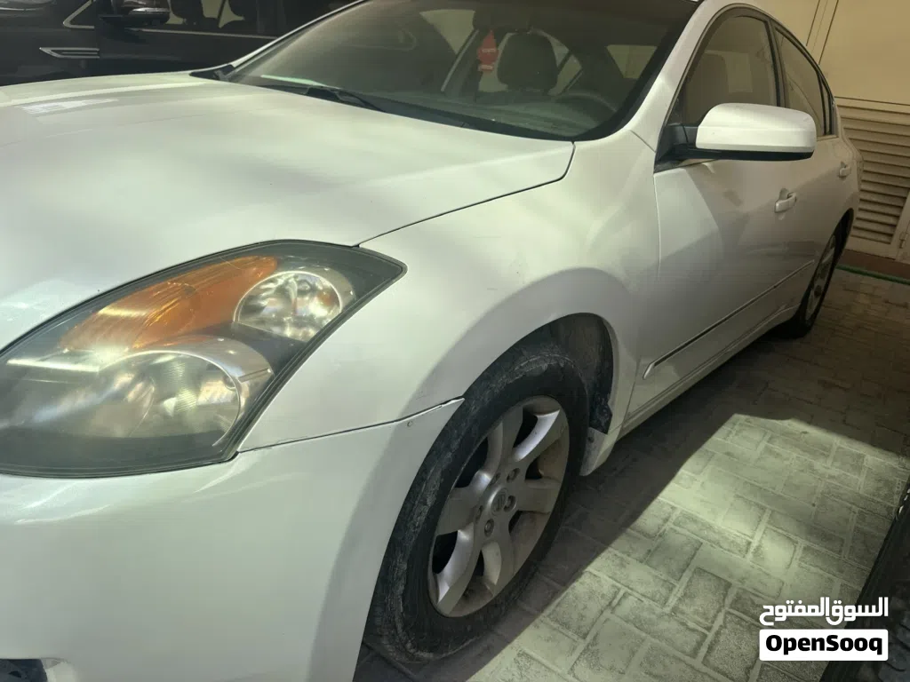 Nissan Altima Standard