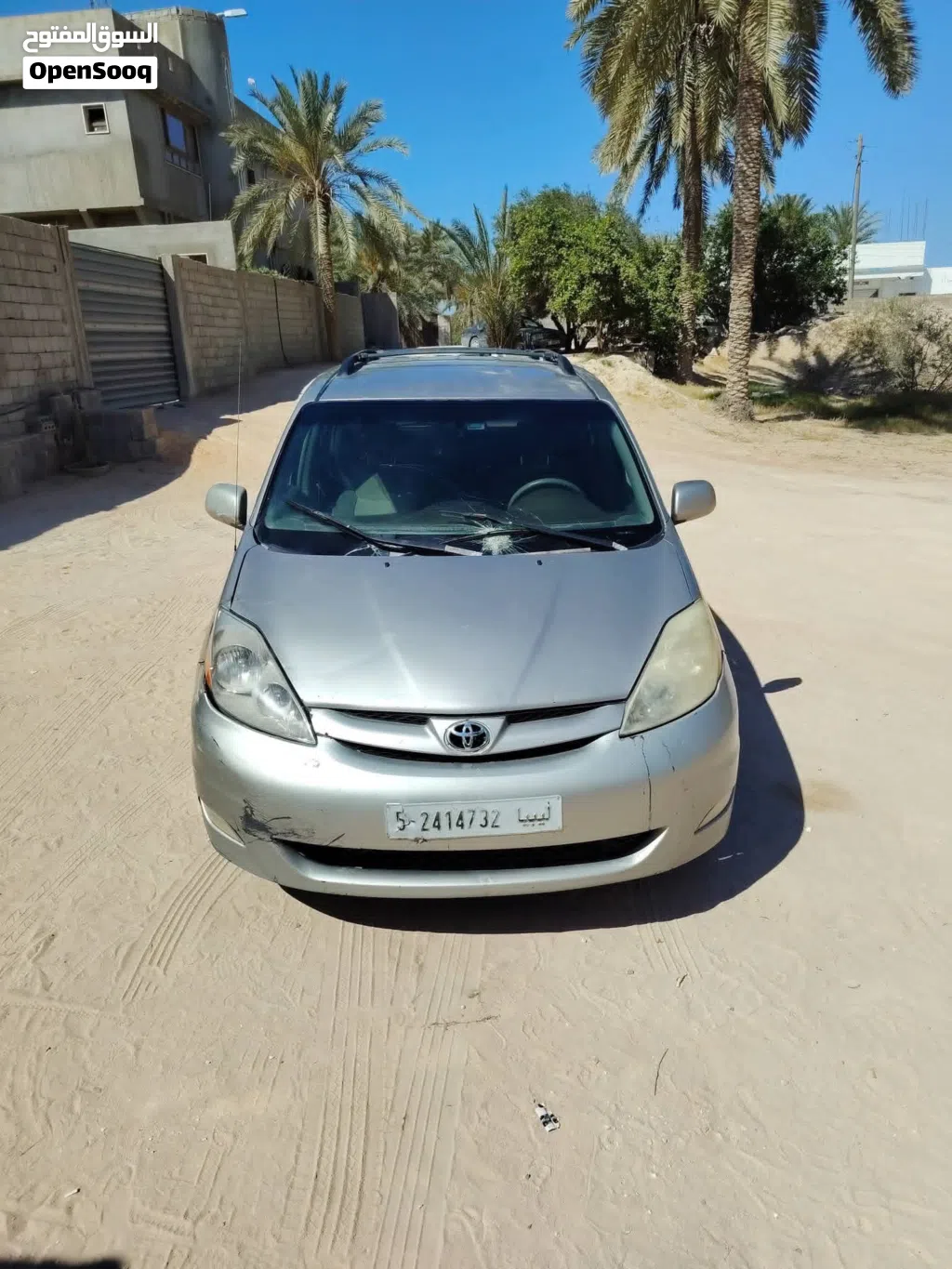 Toyota Sienna LE
