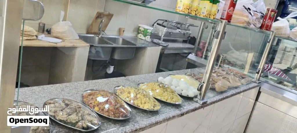 مطعم سندويشات سريعة