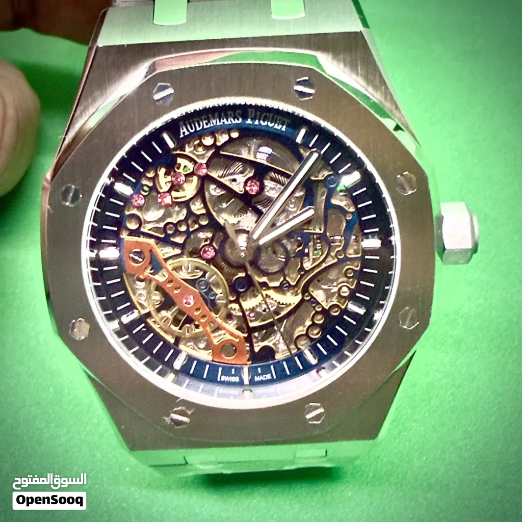 ساعة Audemars Piguet (أوديمار بيغيه) Royal Oak الهيكلي (Skeleton)