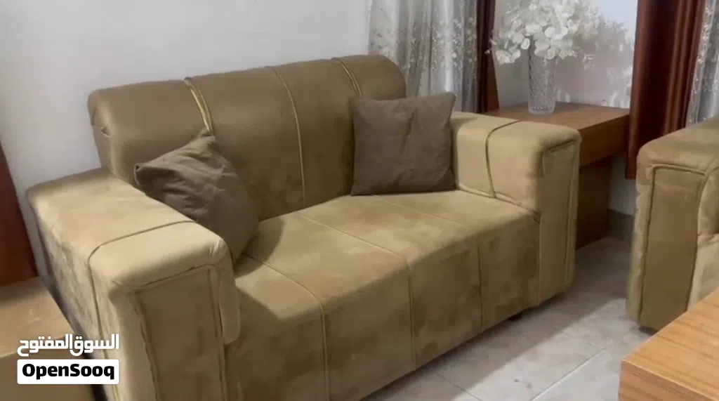 طقم كنب للبيع بحال الوكاله