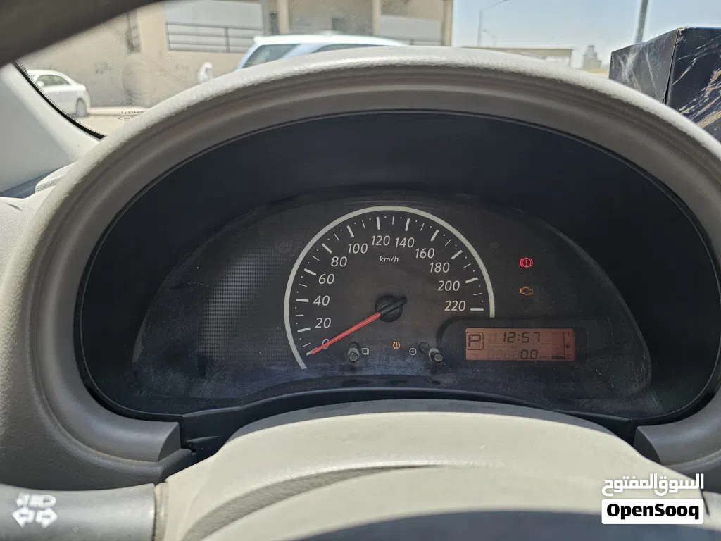 نيسان صني SV