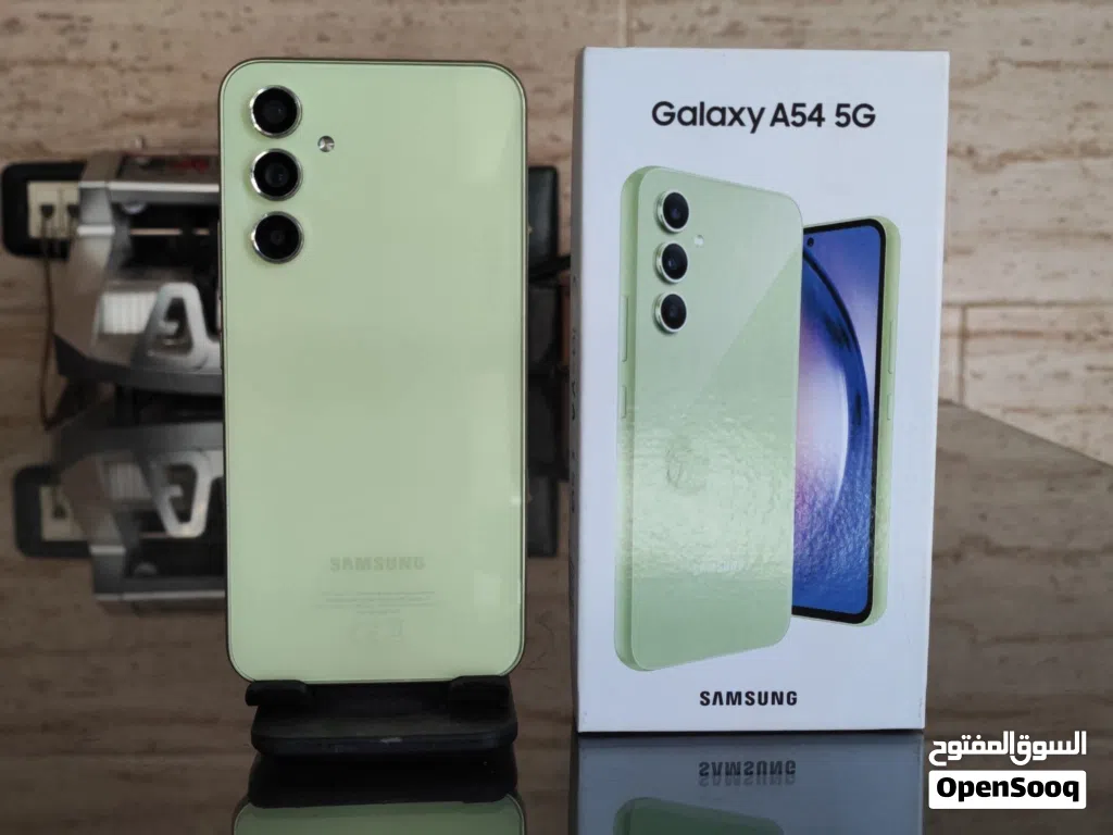 جالاكسي A54 5G مستعمل بحالة ممتازة مع الكرتونة 256 جيجا 8 رام وهدايااا