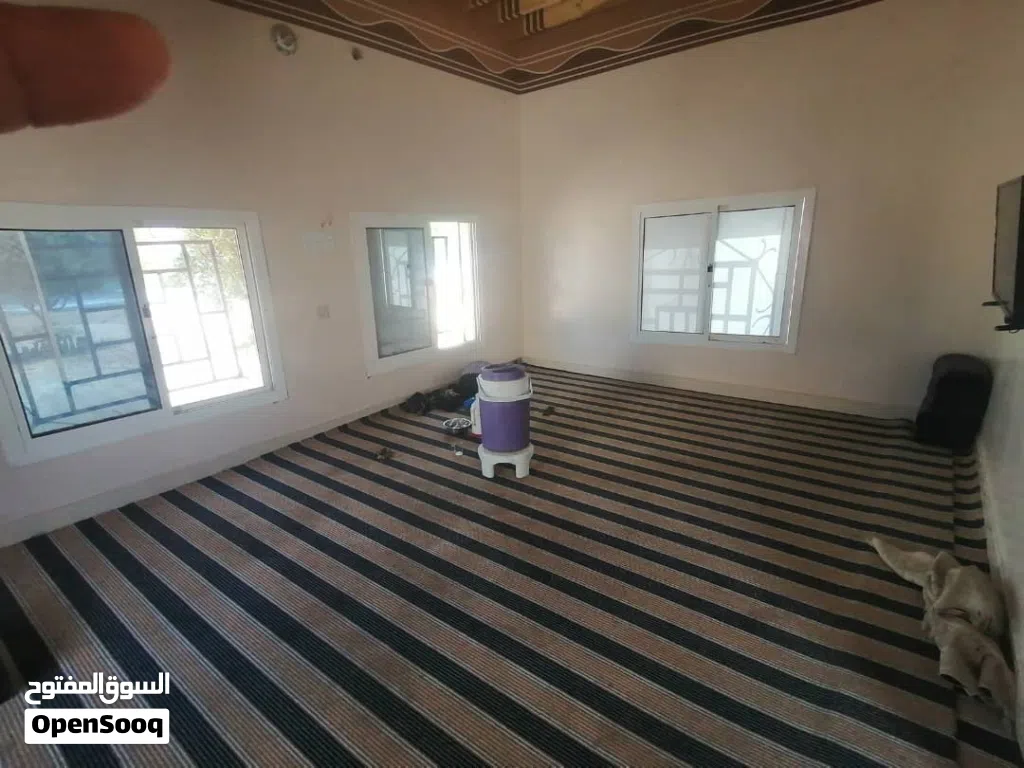 شاليهات ومسابح في روينه 4 على البحر مباشره بسعر مناسب