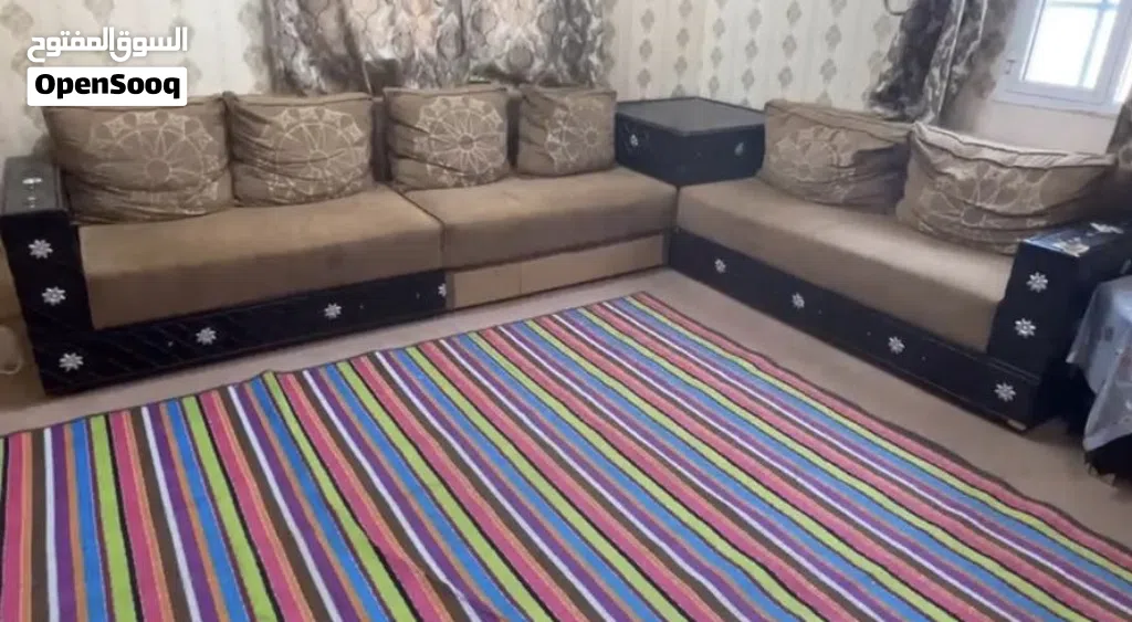 طقم كنب كورنر (زاوية) مستعمل بحالة جيدة جداً .