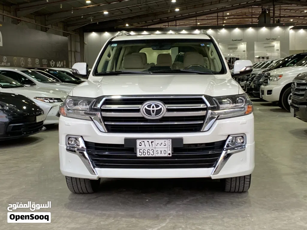 Toyota Land Cruiser GXR
