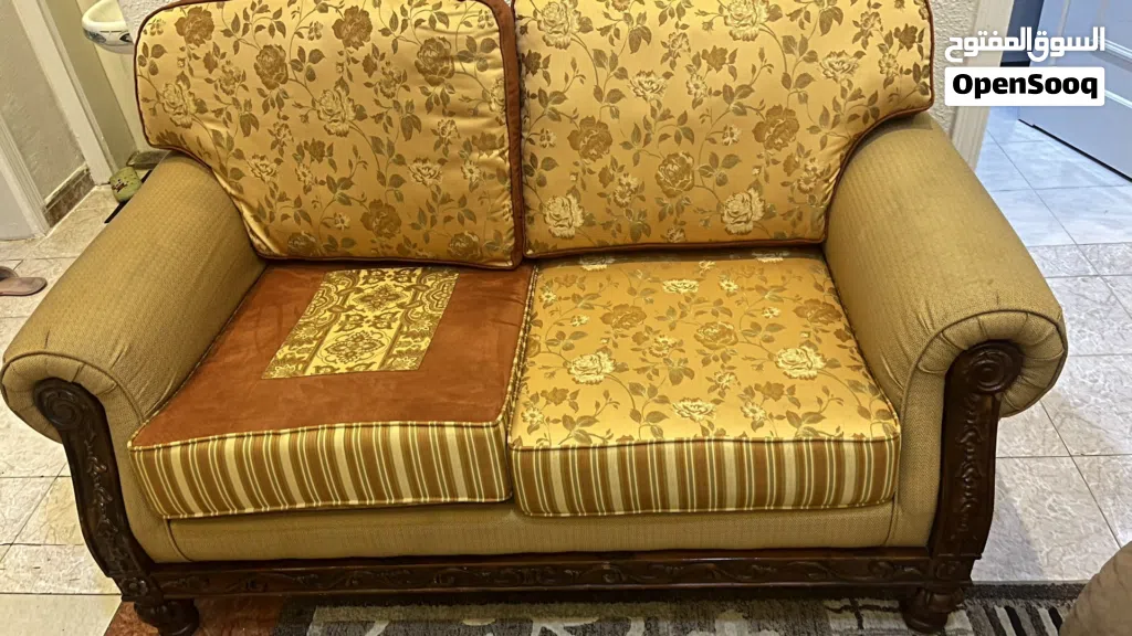 كنب استعمال نظيف