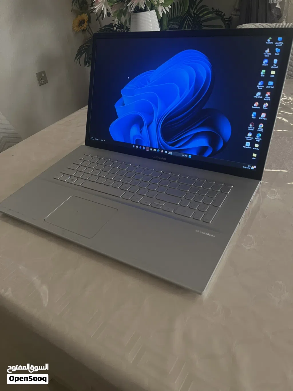لابتوب asus رخيص و للاستعمالات القويه