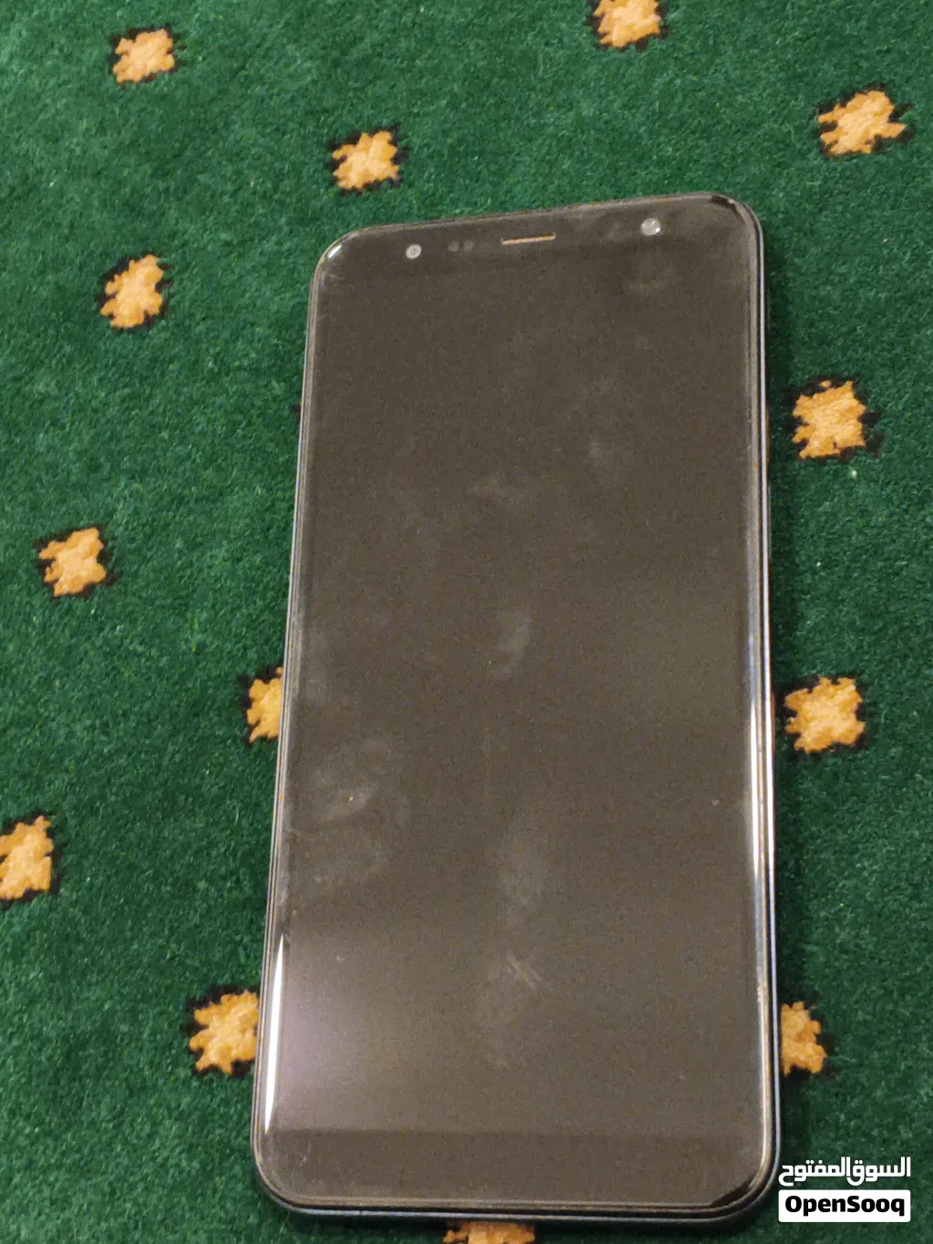 Samsung Galaxy J6 نظيف جدا