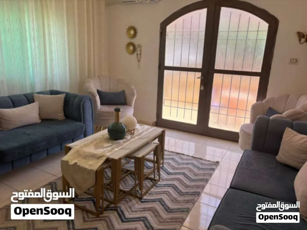 طقم كنب للبيع بحاله ممتازه