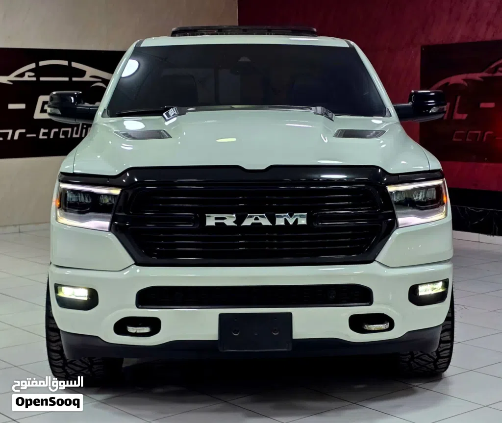 دودج رام Laramie