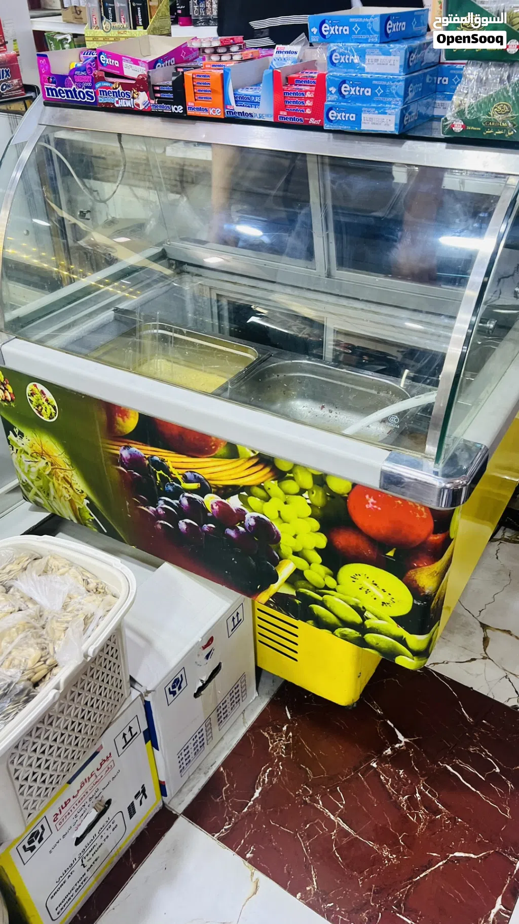 عارضة اجبان للبيع