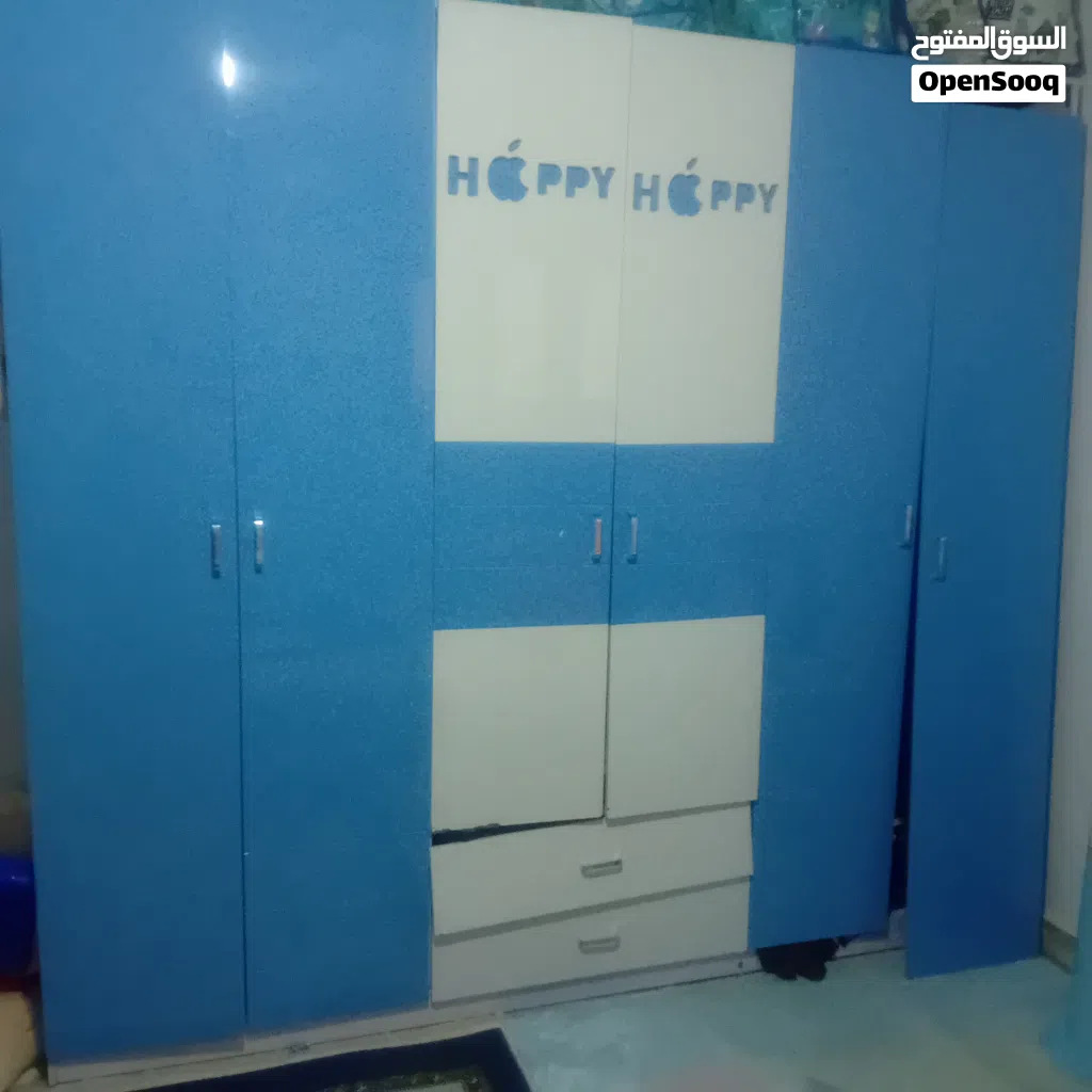 دولاب ملابس نظيف نظيف عرضه 2,60ف2,20طول
