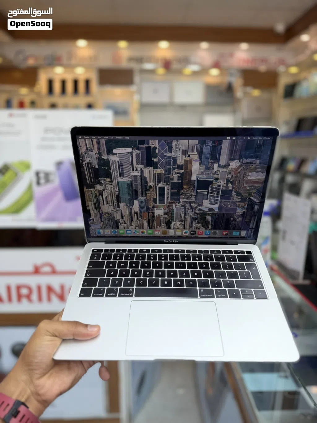Apple MacBook Air 256GB SSD 8GB RAM 13-Inch clean condition