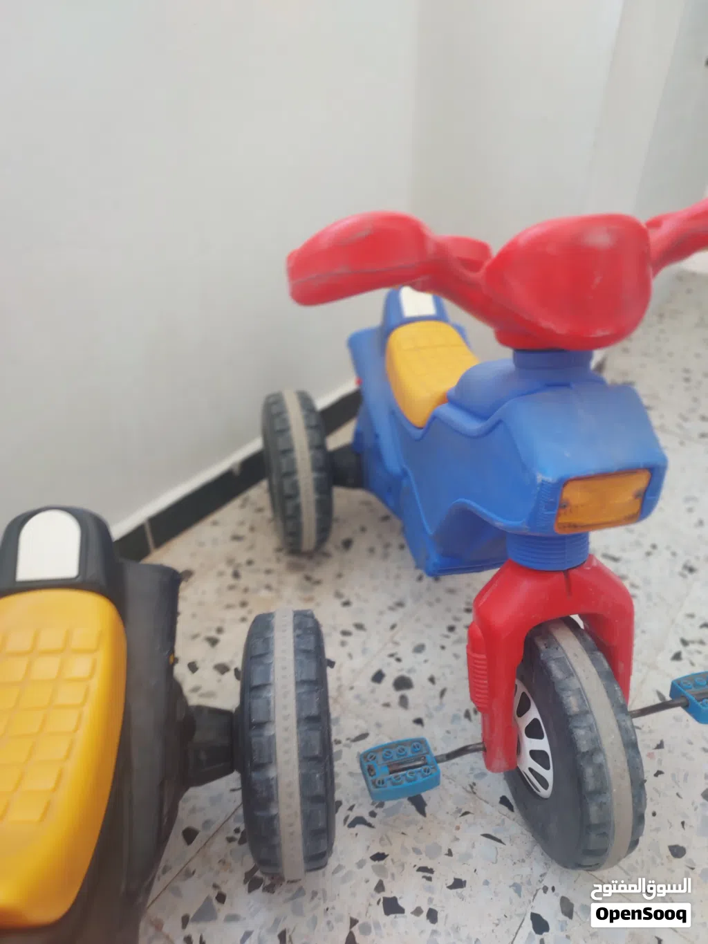 بشكليته مستعمله
