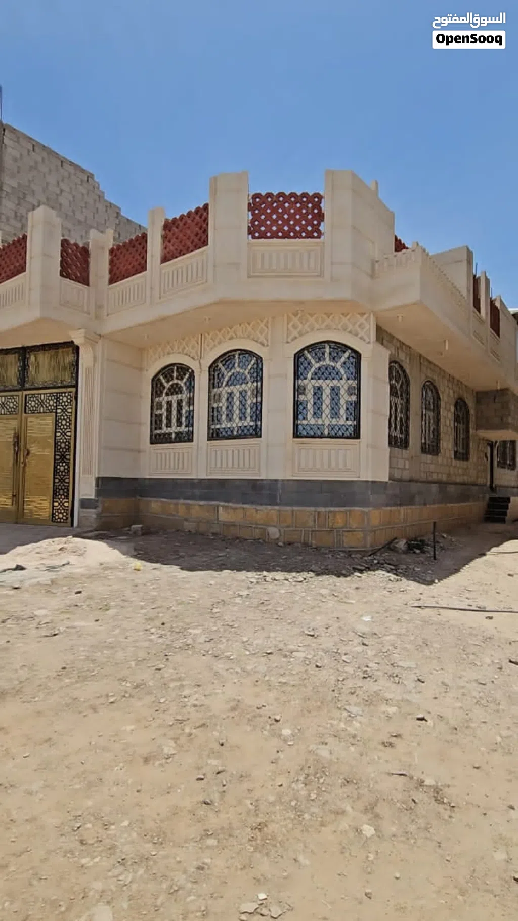 فله شارع 14ومدخل 4للبيع قريب شارع خةلان