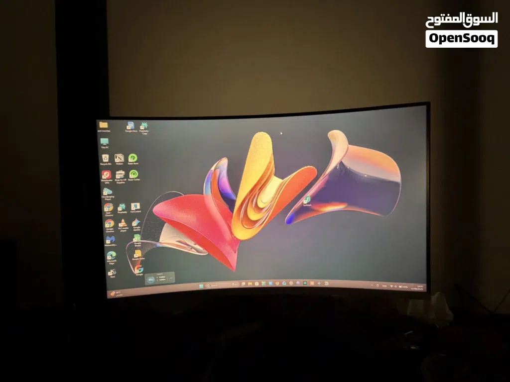 شاشة سامسونج 32 إنش منحنية FHD 75Hz HDMI/VGA موديل C32R500FHM