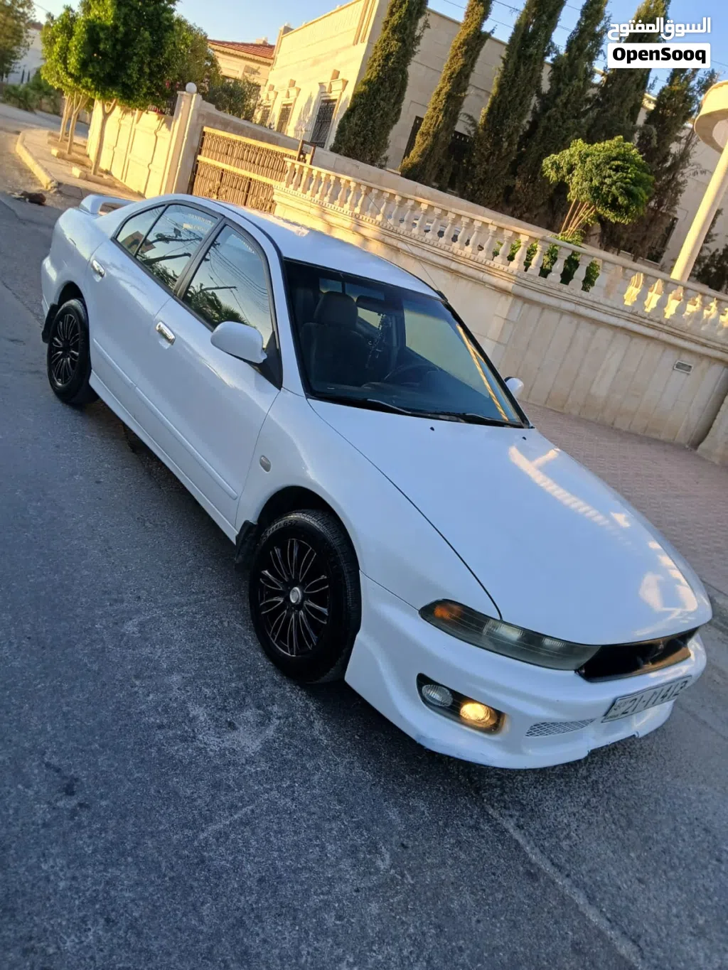Mitsubishi Galant Standard