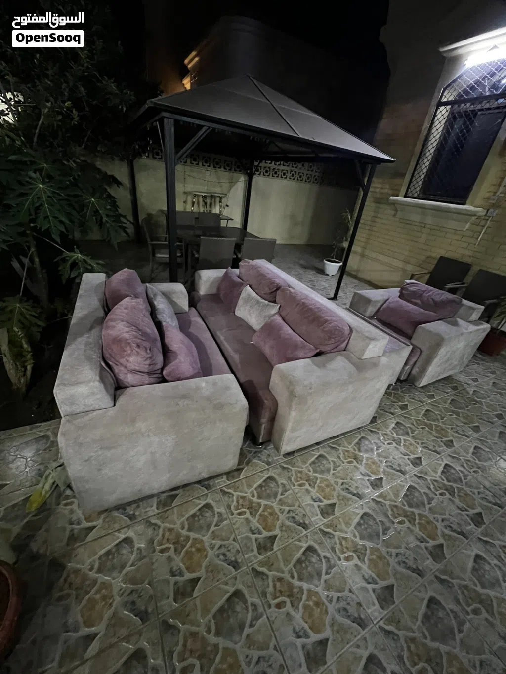 طقم كنب منزلي بحالة جيدة جداً