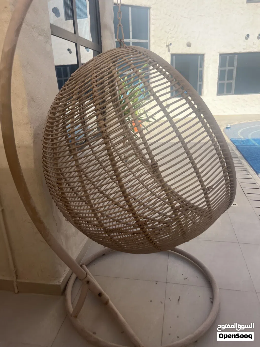 Swing chair, relaxing chair