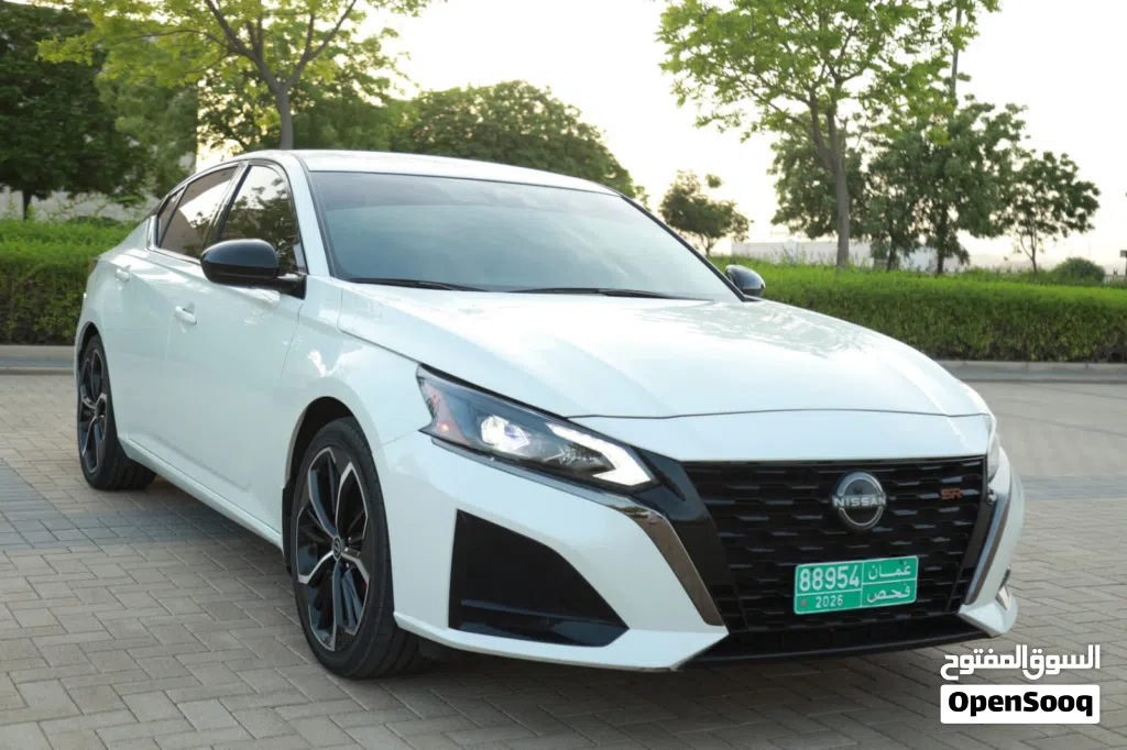 Nissan Altima SR