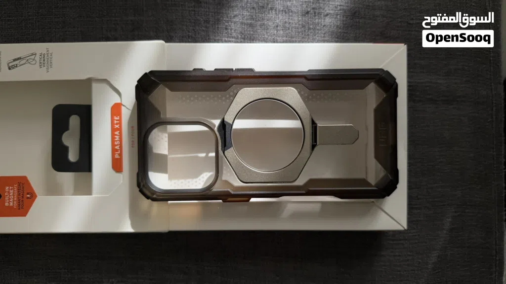 iPhone 16 pro Uag phone cover