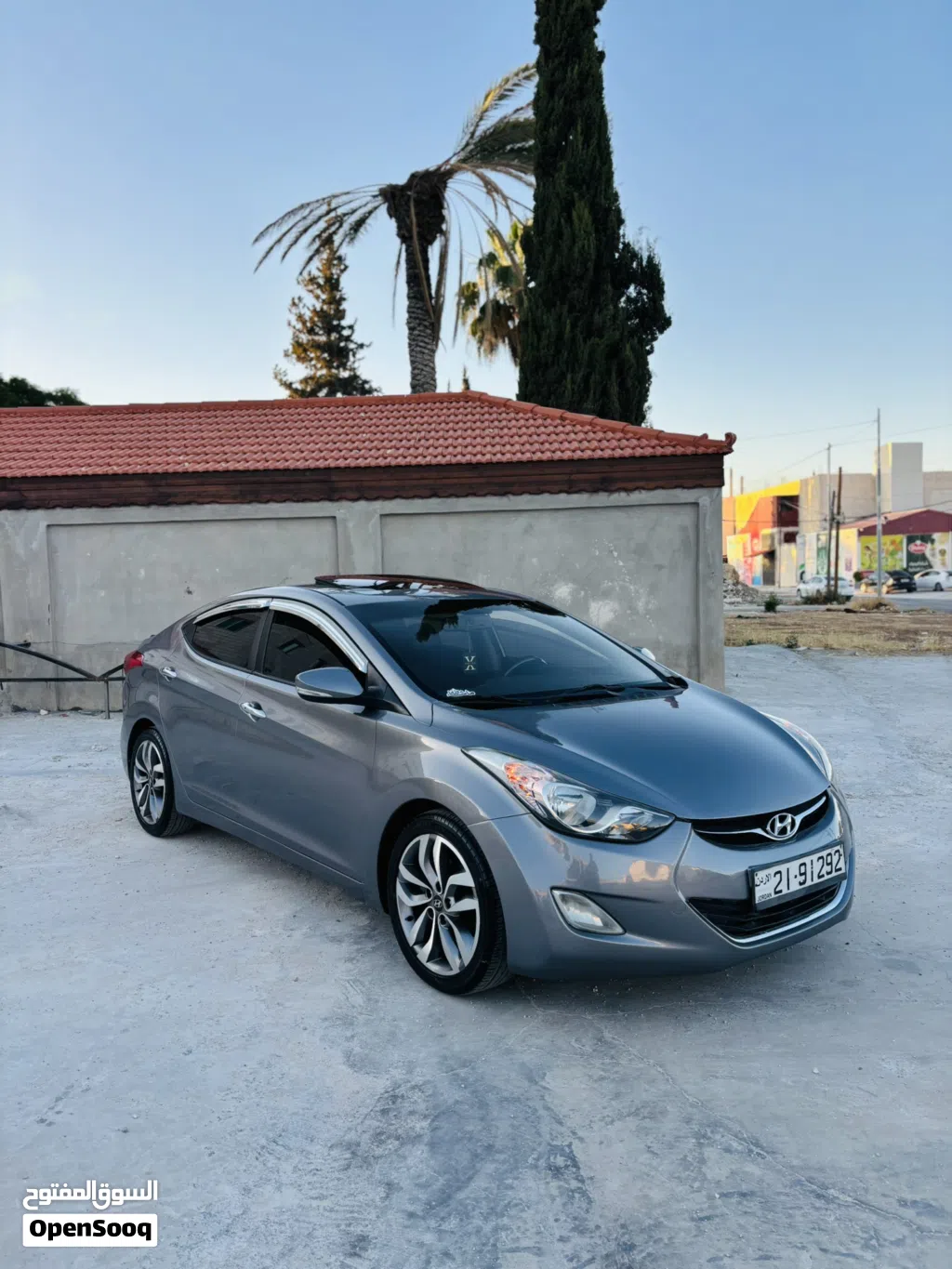 هيونداي افانتي Limited