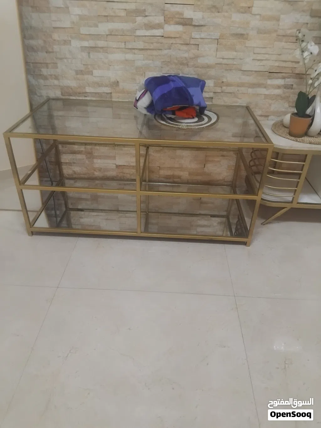 طاوله تلفزيون