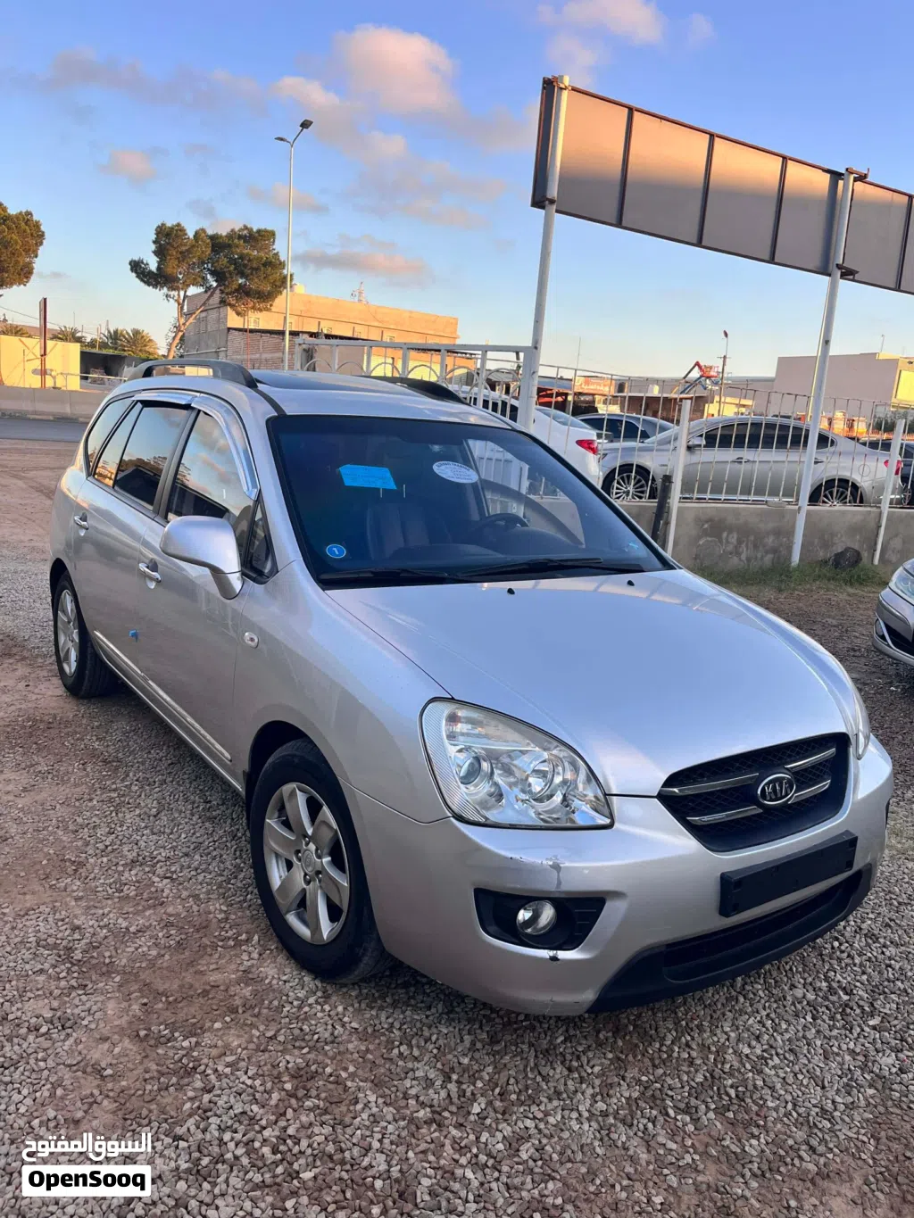 Kia Carens Luxury
