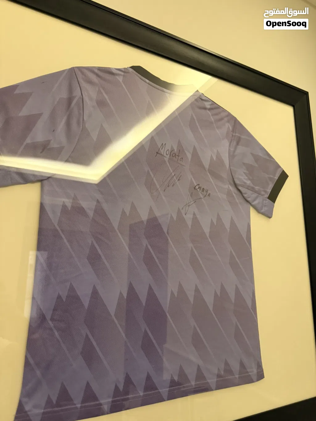 تيشيرت موقع من موراتا وغايا Spain Signed Shirt