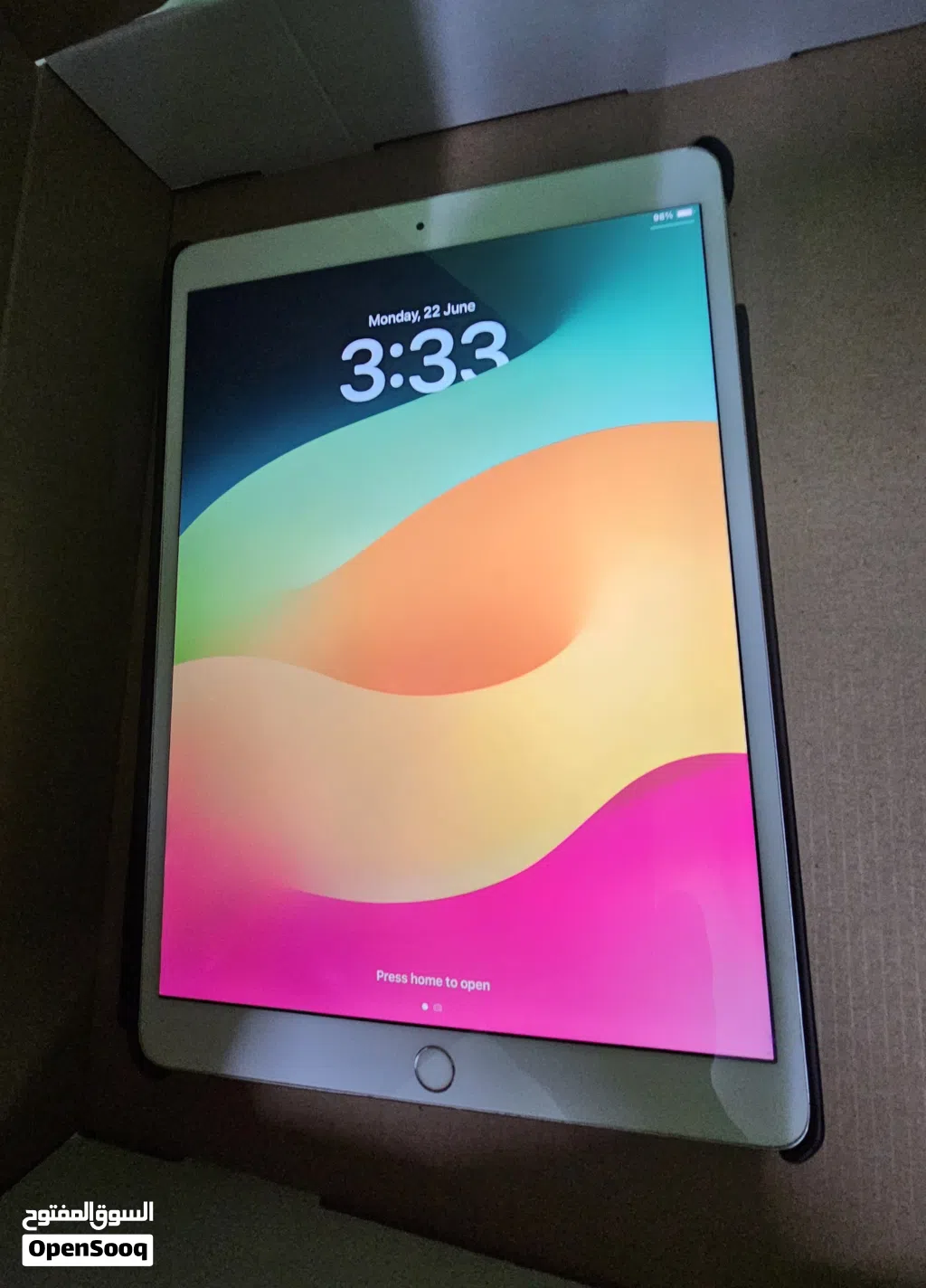 ipad pro 10.5 بيع مستعجل
