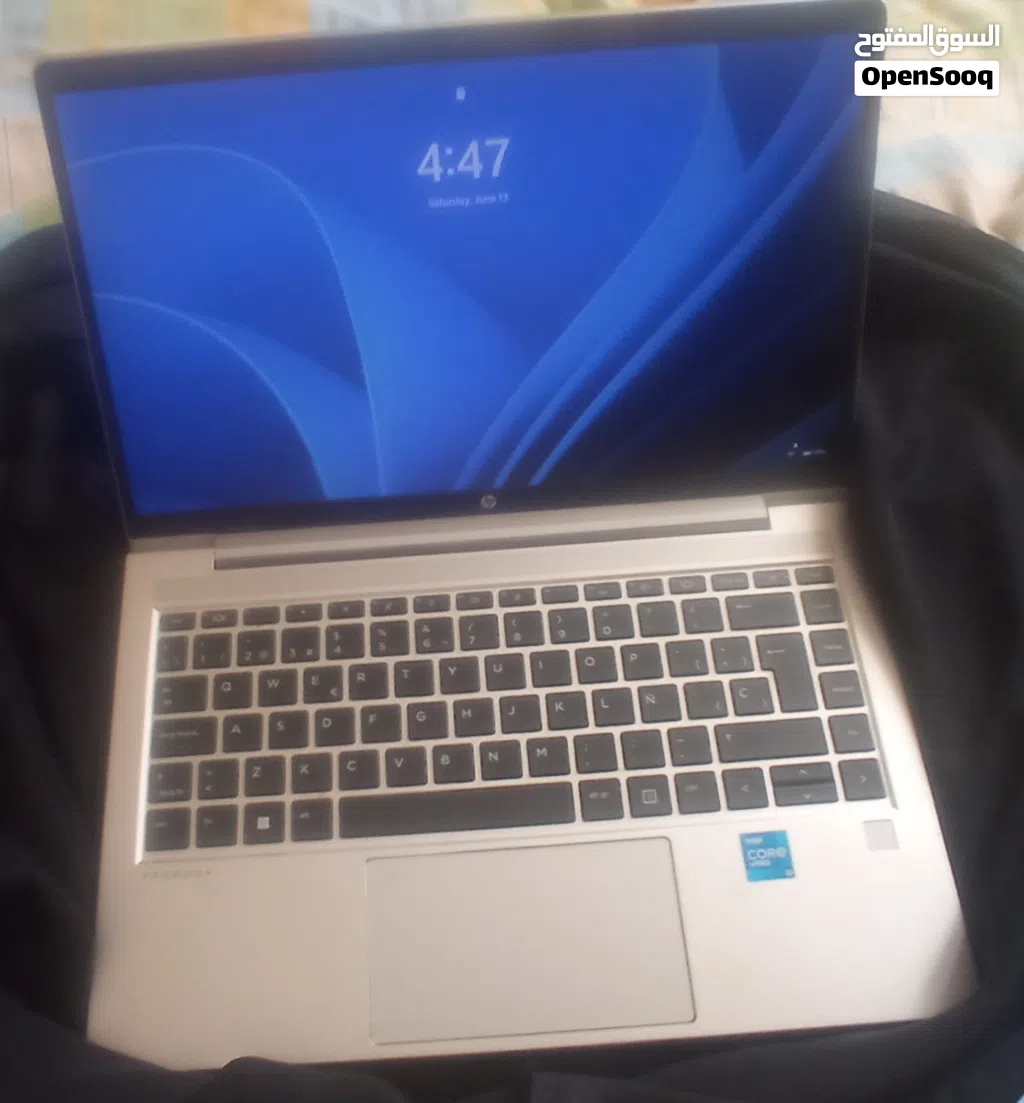 Ordinateur portable HP ProBook 640 G8 en très bon etat, rapide et fiable, ideal pour les études.