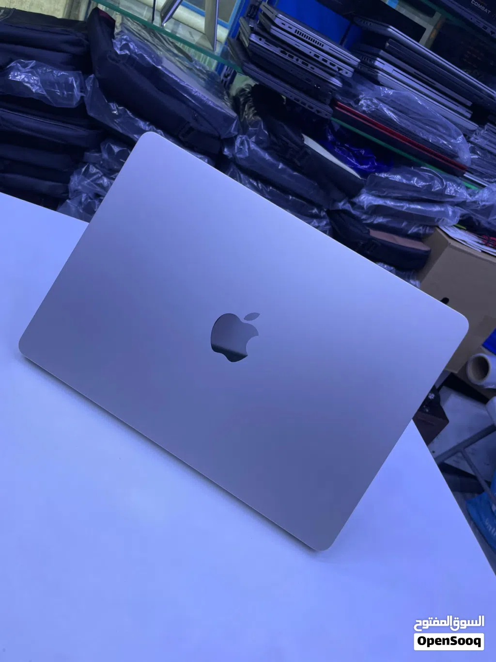 للبيع MacBook Air M2 (2022)