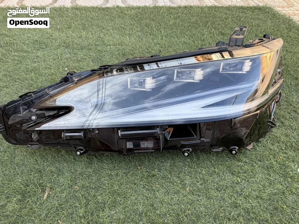 ليت لكزس ثلاث عدسات وكالة Es 2022 f sport