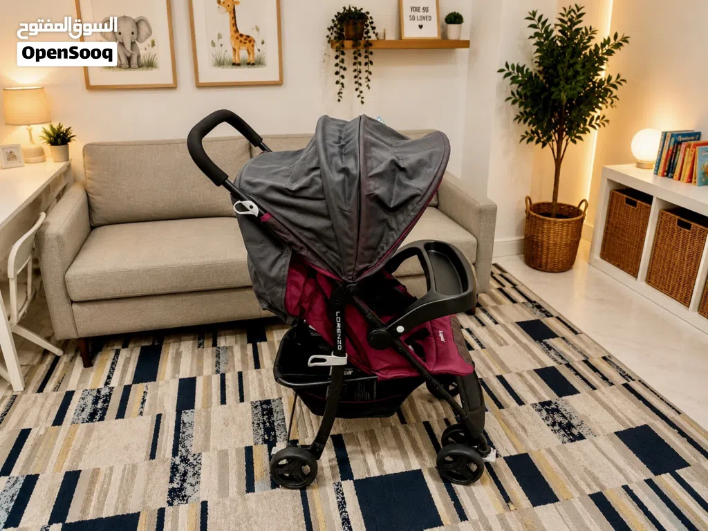 Almost New Junior Stroller with Large Rubber Wheels عربة ماركة جونيور جديدة تقريباً سعر الشراء 37