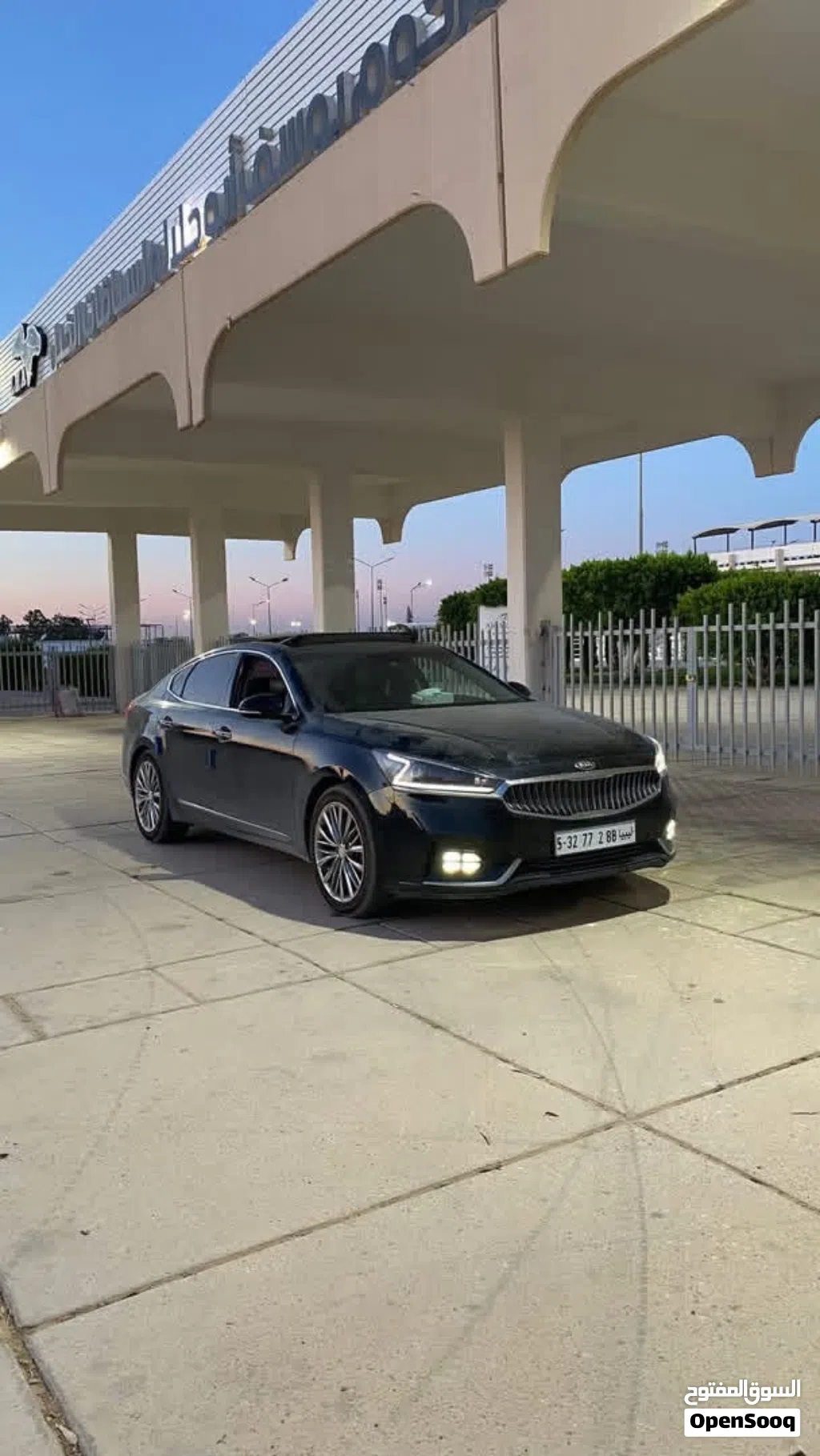 Kia Cadenza Premium