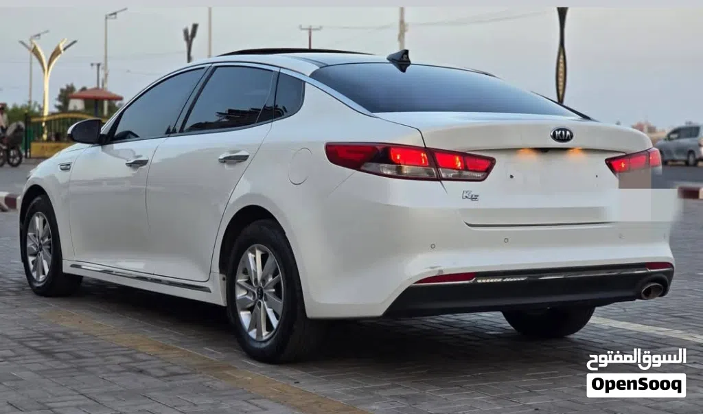 كيا K5 Standard