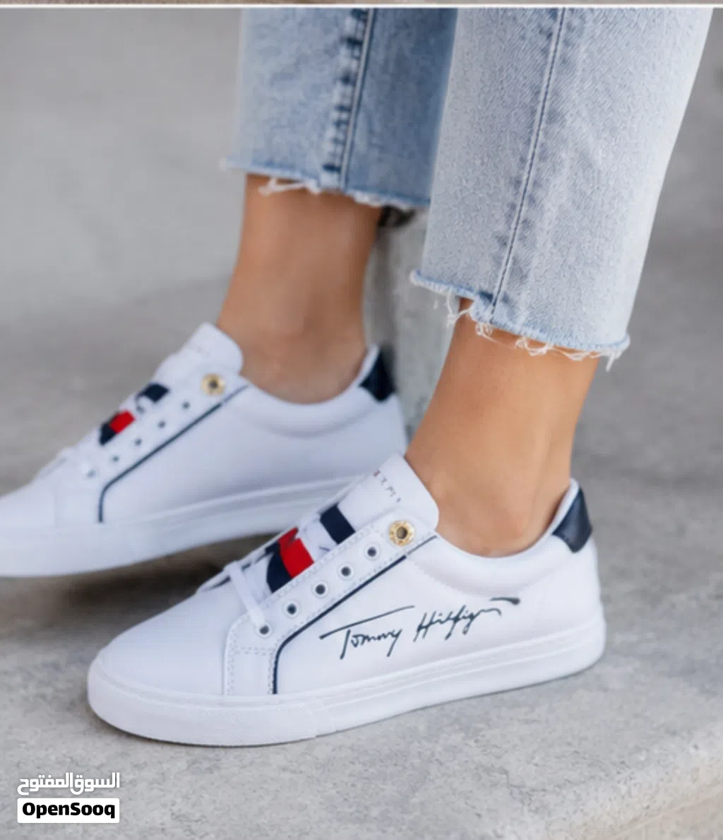 حذاء نسائي ابيض قياس 38