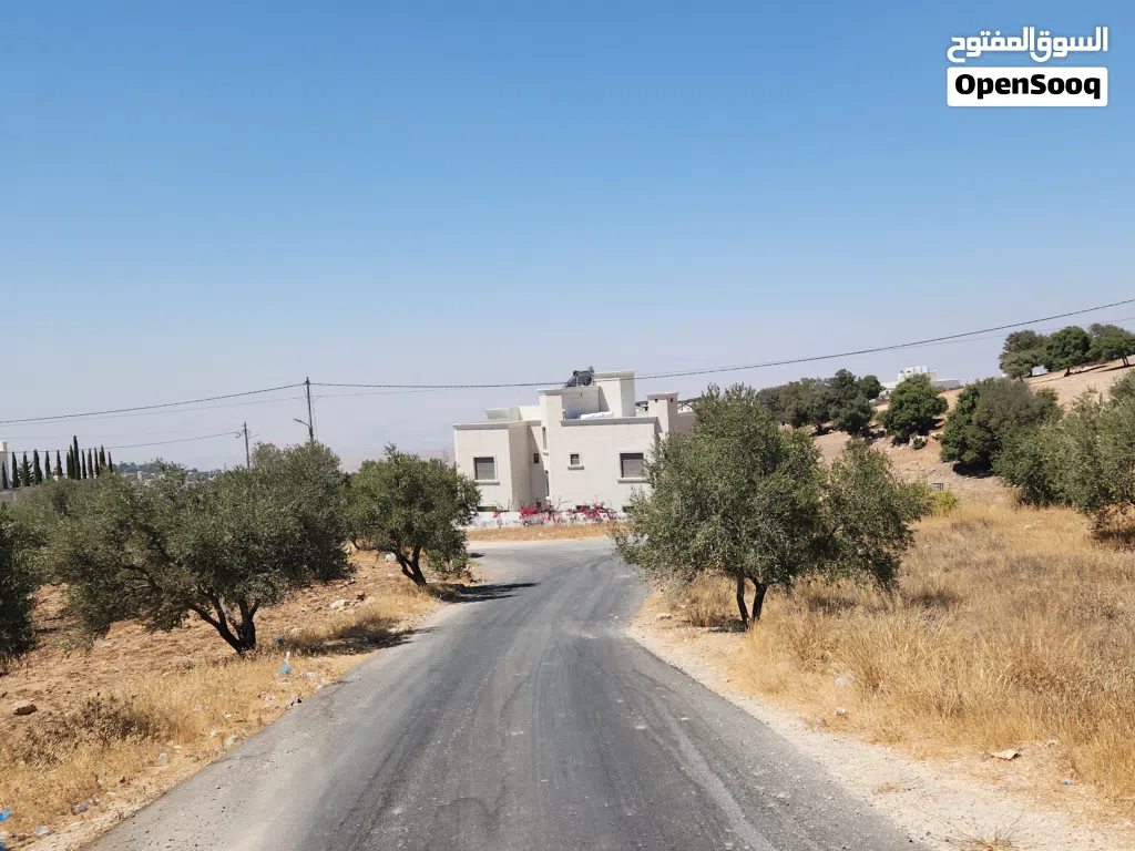ارض للبيع في أجمل مناطق عمان الغربية بدر الجديده الغروس الغربي