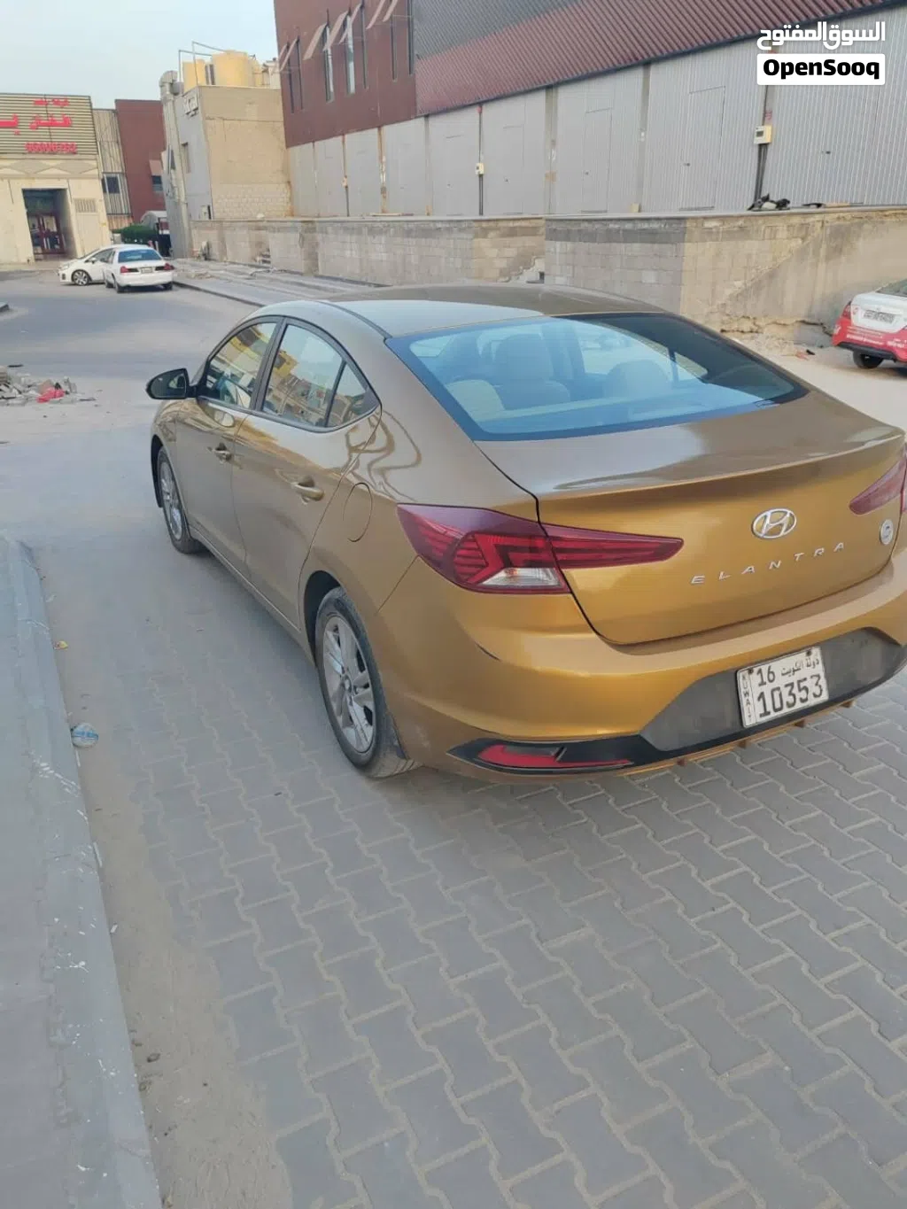 هيونداي النترا GL