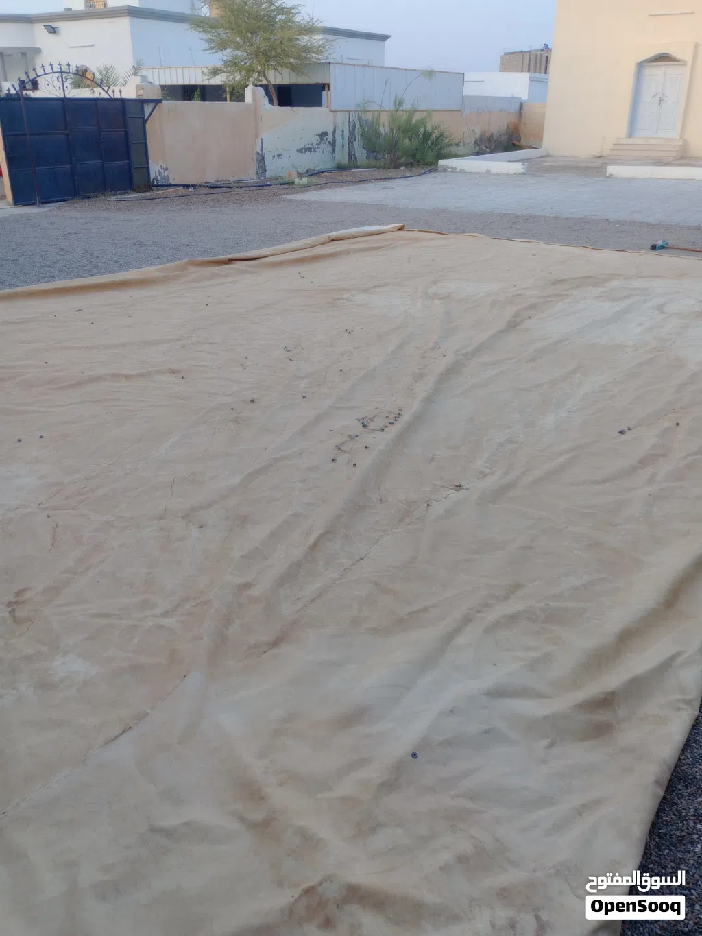 للبيع طربال تابع الوصف