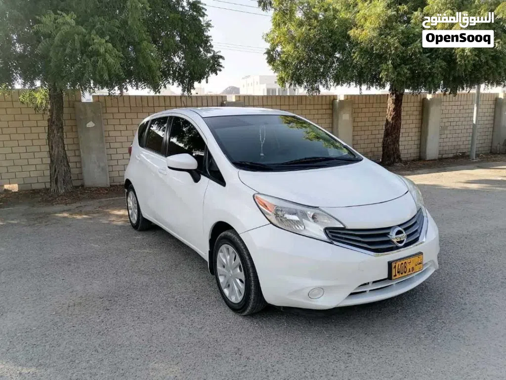 Nissan Versa SV