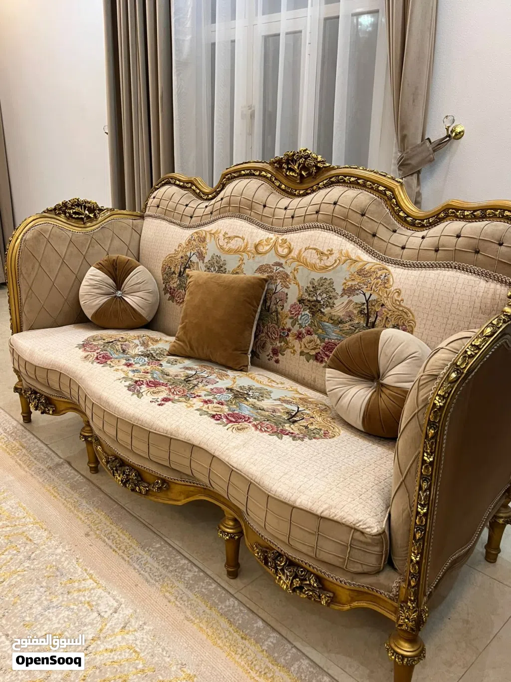 طقم جلوس لم يستخدم غير شهور
