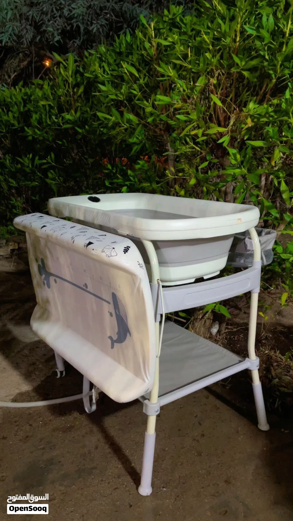مسبح للاطفال ( حوض سباحة)