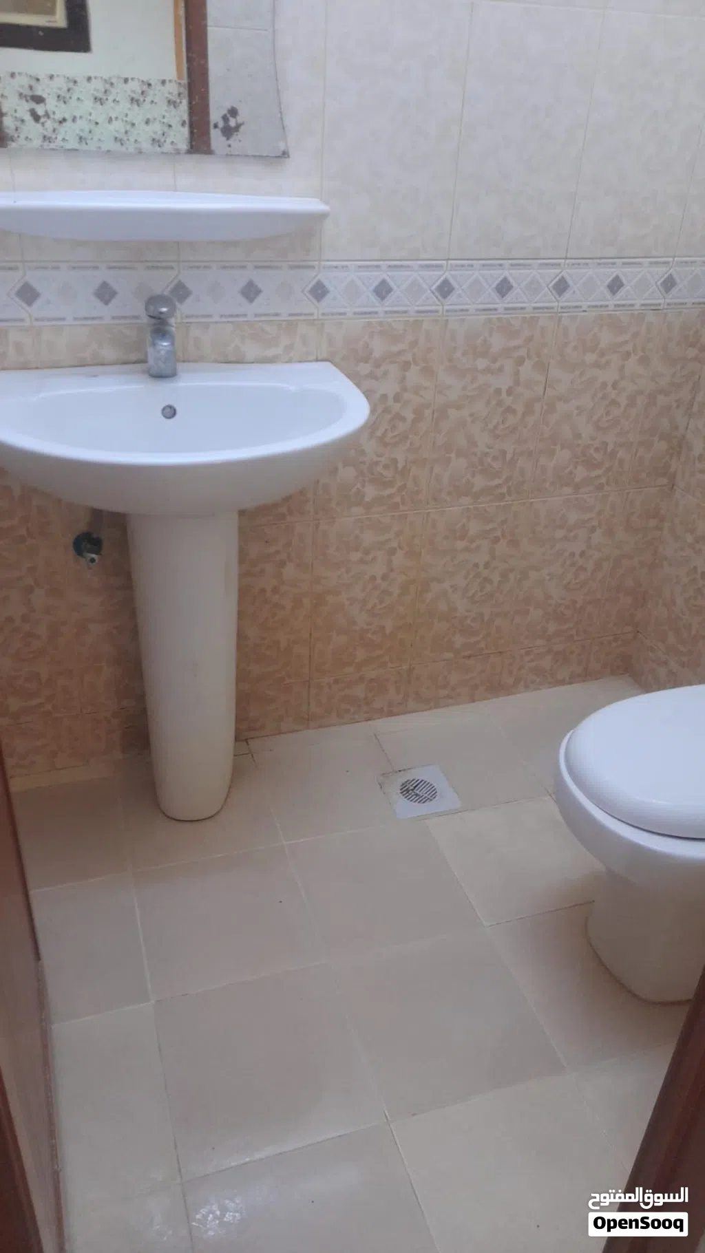 Room for rent family or female