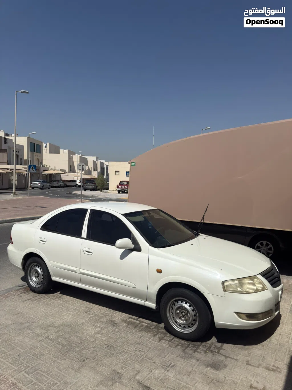 Nissan Sunny Standard