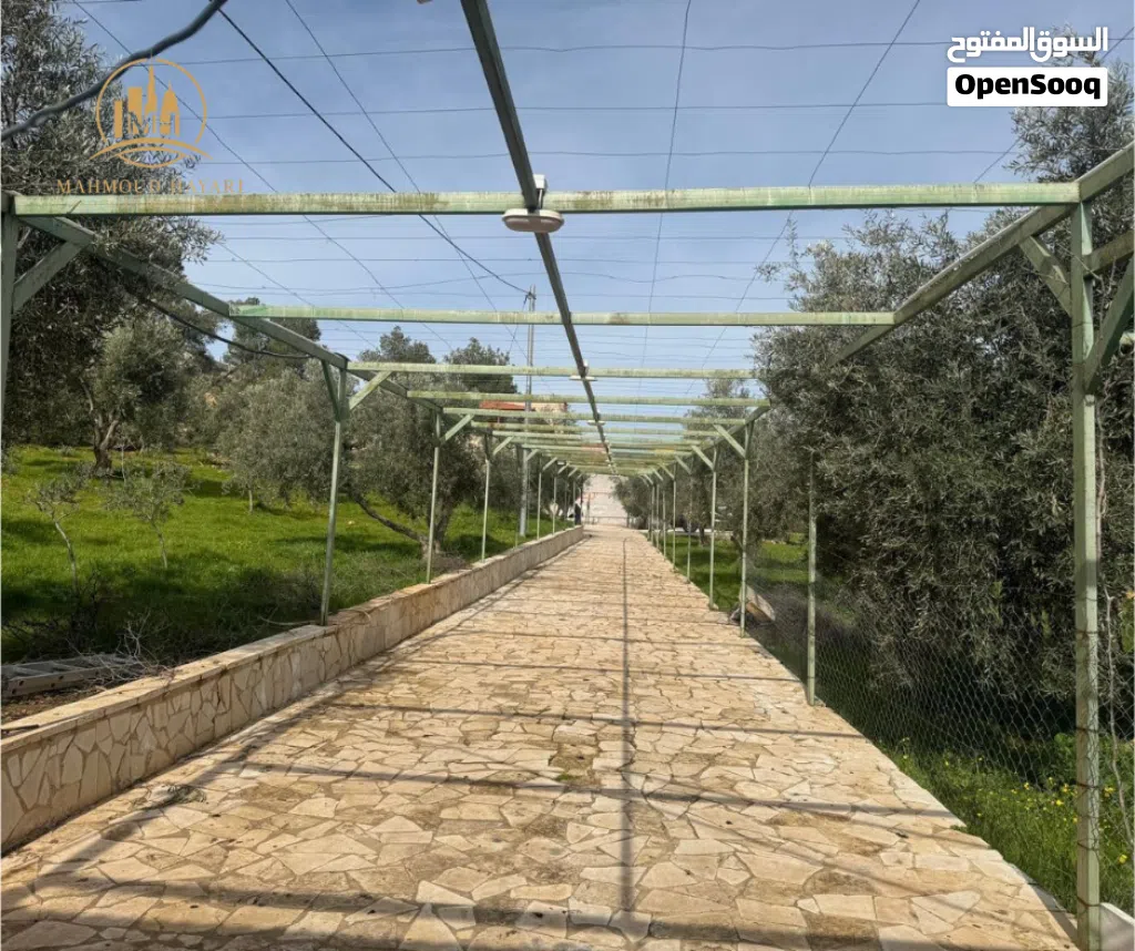 إعلان رقم: (5467) مزرعة مميزة بنظام شاليه للبيع – طريق جرش المفرق (رحاب)