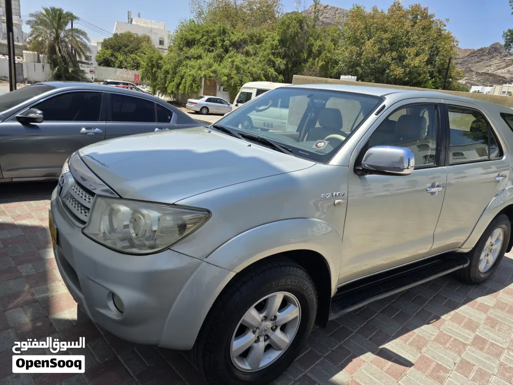 Toyota Fortuner SR5